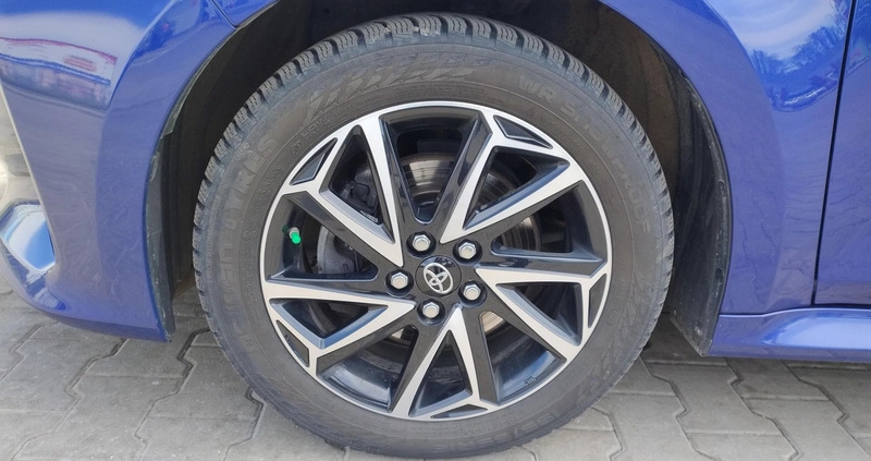 Toyota Yaris cena 85900 przebieg: 75000, rok produkcji 2021 z Piwniczna-Zdrój małe 172